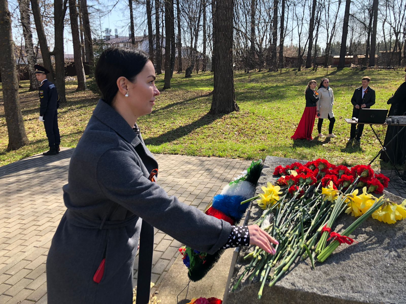 Ольга Борисова поздравила жителей Чистых прудов с 9 Мая | 07.05.2022 |  Киров - БезФормата